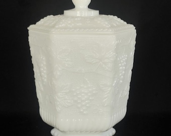 Vintage Anchor Hocking Harvest Grape Pattern Milk Glass Cookie Jar