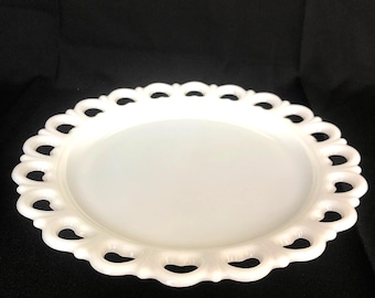 Vintage Anchor Hocking 'Alte Kolonie' Große Milchglas-Servierplatte mit retikuliertem Rand