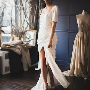 Commouvere Silk Gown