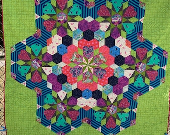 Tula Pink Sewing themed quilt