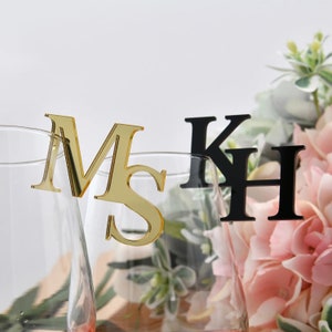 Gepersonaliseerde acryllogo initiaal bruiloft tag drankje glas hanger cocktail champagne snuisterijen