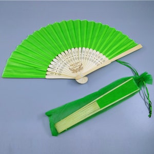 Personalized Custom Engraved Wooden Cloth Fans Wedding Party Favors Gifts Guests Bulk Fabric Fans Music Concert Show Gifts Folding Hand Fans