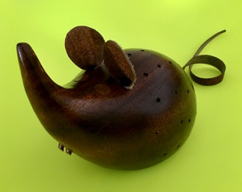 A Large Great Looking Vintage Teak Wood Mouse Holder Danish