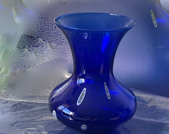 A Beautiful Large Vintage Italian Glass Vase With Spattering of Millefiori Designs