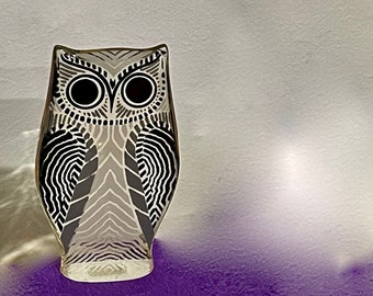 Vintage Mid Century Modern Black And White Abraham Palatnik Brazil Decorative Lucite Owl Sculpture