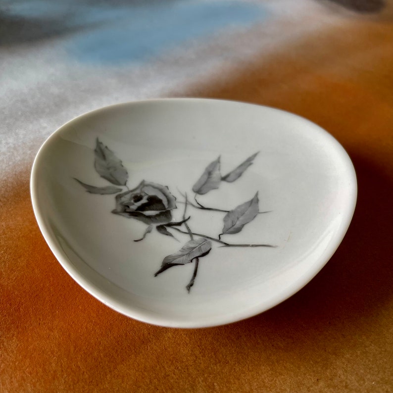 Vintage Mid Century Small Porcelain Accessory Decorative Tabletop Dish Jet Rose By Raymond Loewy Made in Germany image 9