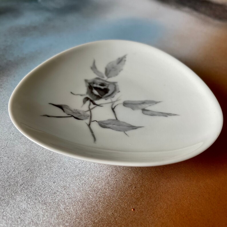 Vintage Mid Century Small Porcelain Accessory Decorative Tabletop Dish Jet Rose By Raymond Loewy Made in Germany image 6
