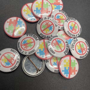 Not A Puzzle Autism Autistic ADHD ADD Asperger's Pins Badges Buttons Mental Health Neurodivergent immagine 1