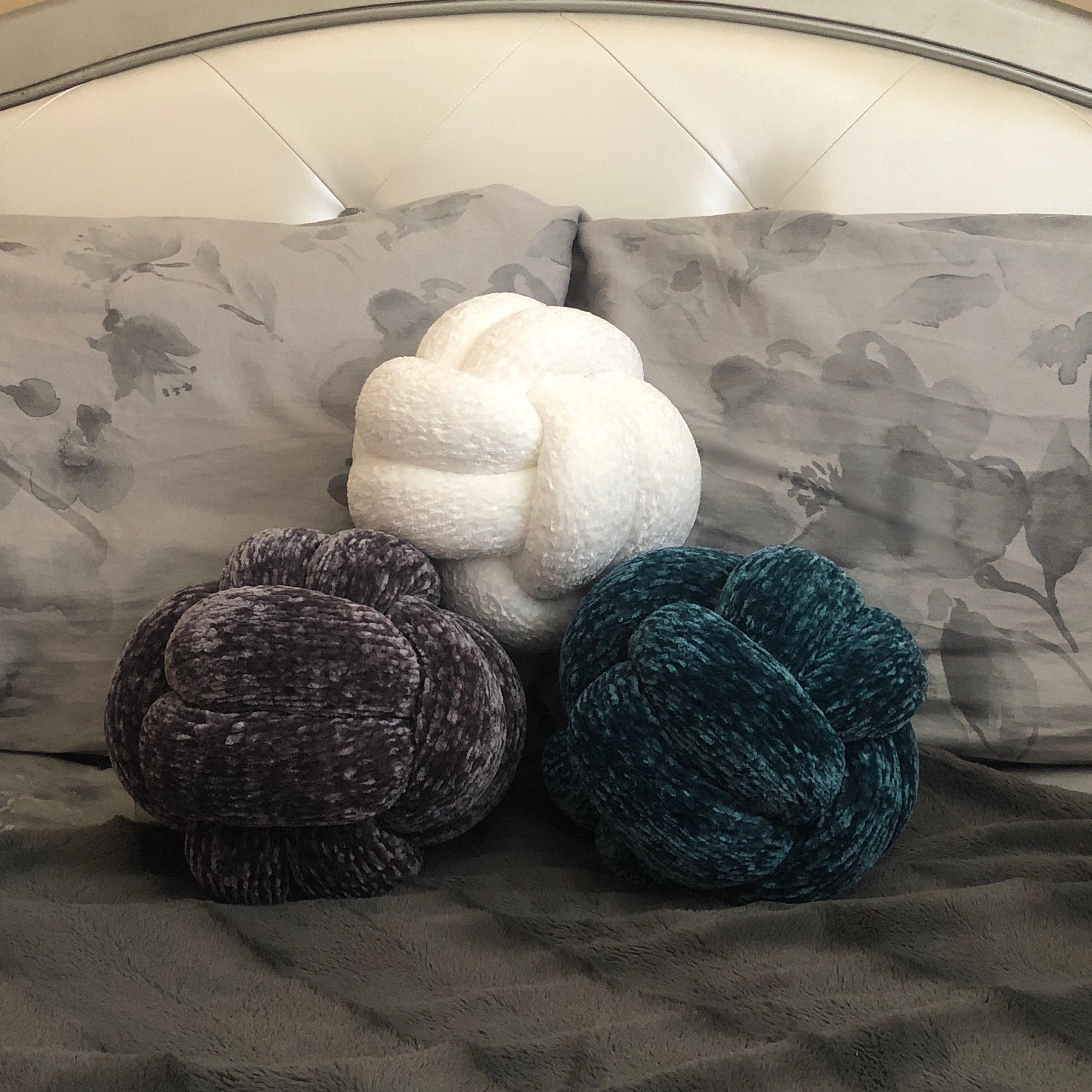 Knit Velvet Knot Pillow / Knitted Knot Pillow / Velvet Pillow Etsy