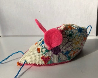 Mouse pincushion | Etsy