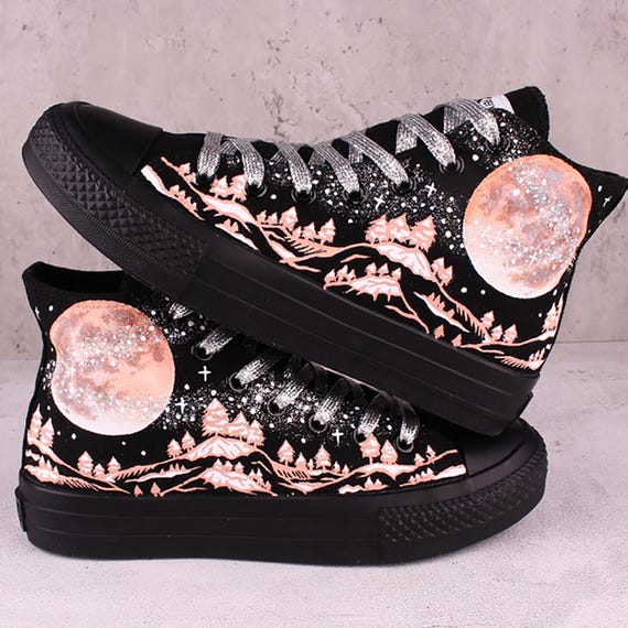 black high top tennis shoes