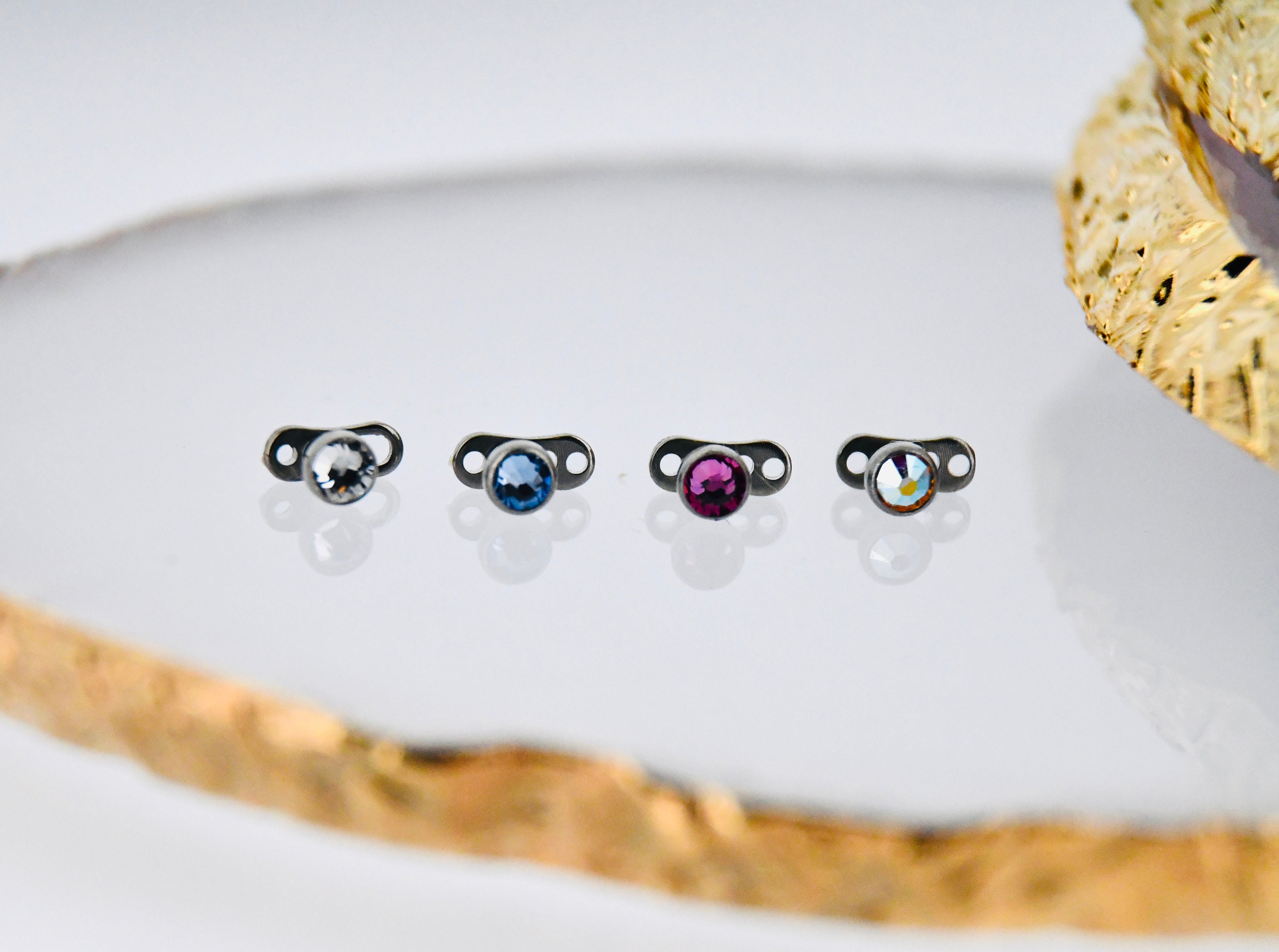 5mm Semi Precious Stone Internal Threaded Dermal Anchor Screw Top Micro 5mm Semi Precious Stone Internal Threaded Dermal Anchor Screw Top Micro