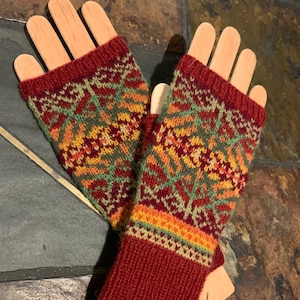 Autumnsong fingerless mittens knitting pattern