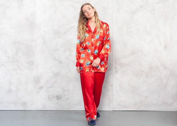 Vintage Red Floral Pajama Set . Vintage Pajama Set