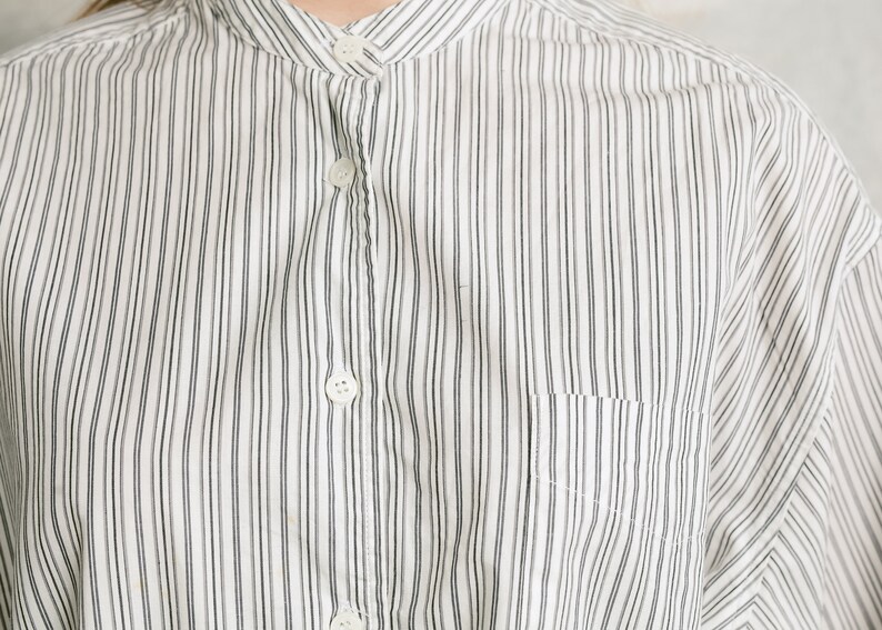 Women's Oversized Band Collar Shirt . Lightweight Long Sleeved Summer Shirt Striped Shirt 90s Blouse Casual Boyfriend Shirt . size Large image 3