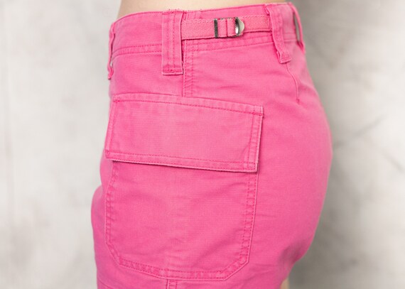 Vintage Y2K Pink Cargo Shorts . Pink 