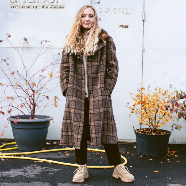 jaren 1970 echte bont kraag vacht. Retro jas Vintage lange wollen jas vrouwen winterjas gecontroleerd geruite bruin vacht prinses vacht. maat medium