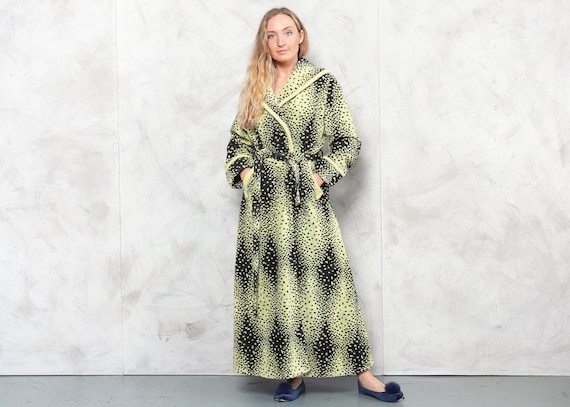 Vintage 70s Women's Terry Cloth Robe . 70s Green G
