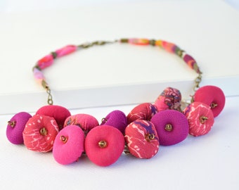 collier en tissu multicolore, collier de perles roses, collier en tissu fait main, collier bohème rose