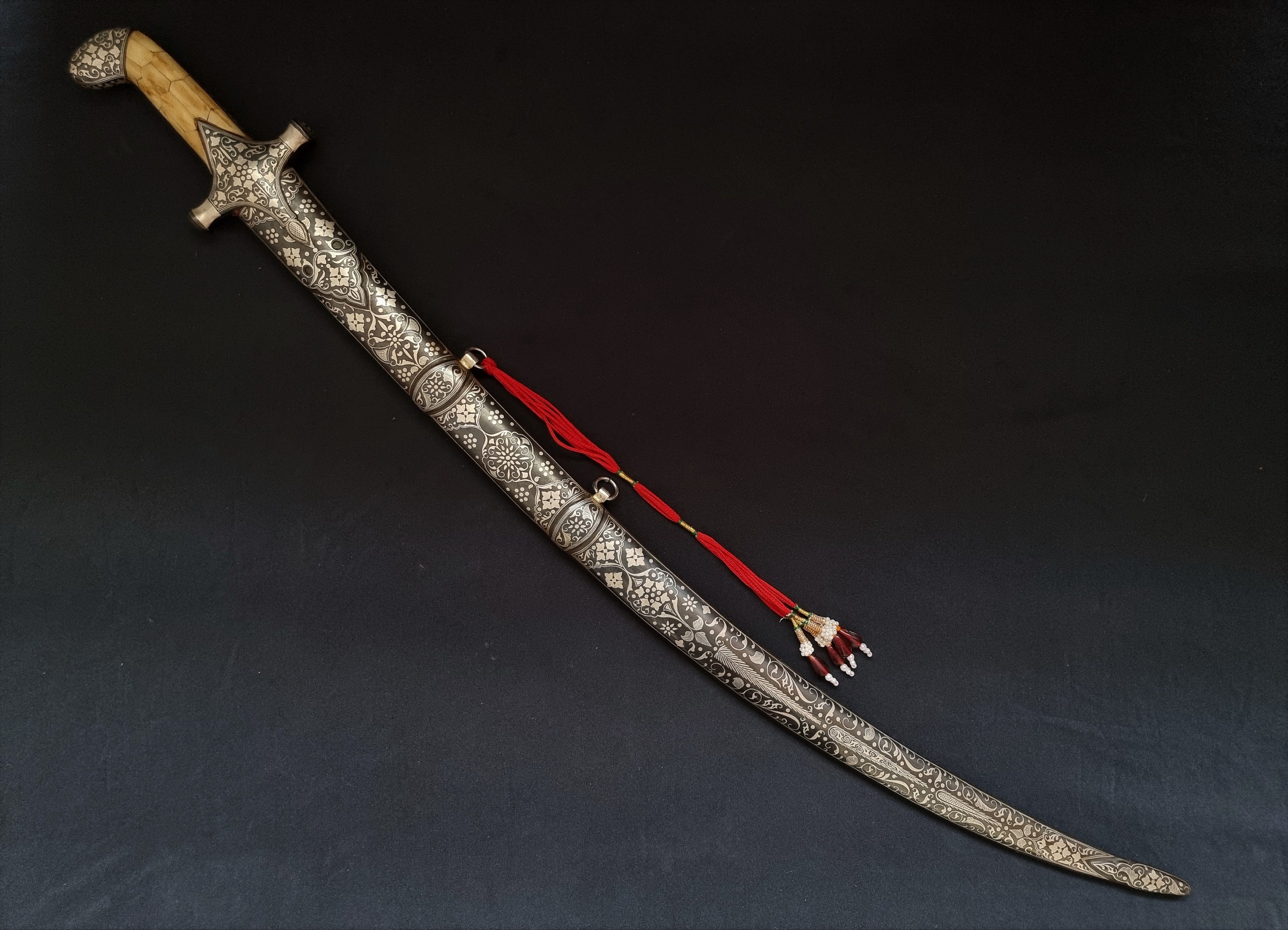 Mughal, Arabic, Turkish, indo persian kilij sword with silver 