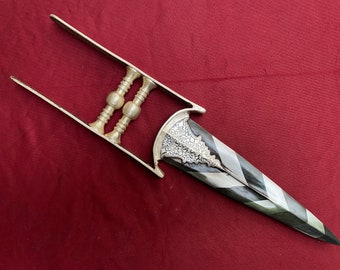 Vintage Mughal KATAR Tiger knife dagger motichoor hilt hand pierced khanjar with silver damascened koftgari and chevron pattern steel blade