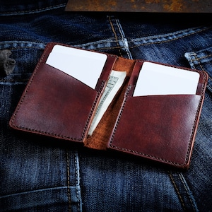 Verticale bifold portemonnee, slanke portemonnee, 6 pocket portemonnee, minimalistische portemonnee, mens lederen portemonnee, verticale portemonnee, lederen kaarthouder.