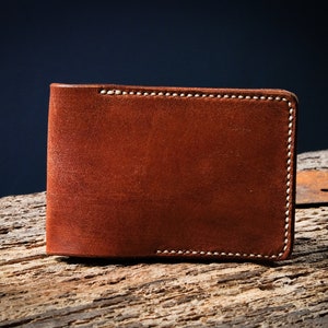 Walet de cuero personalizado para él, cartera de cuero de hombres presente de cumpleaños, soporte de tarjeta de bolsillo posterior, pequeña cartera de cuero personalizado para él.