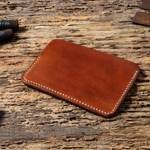 Hellbraun personalisierte Leder Brieftasche für ihn, benutzerdefinierte minimalistische Herren Leder Brieftasche, Monogramm Herren Kartenhalter, minimale Ledertasche.