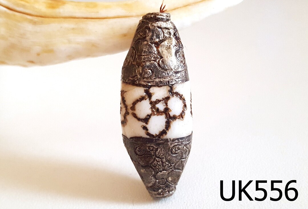 Antique Tibetan Nepalese Mosaic Silver Flower Filigree Conch Shell