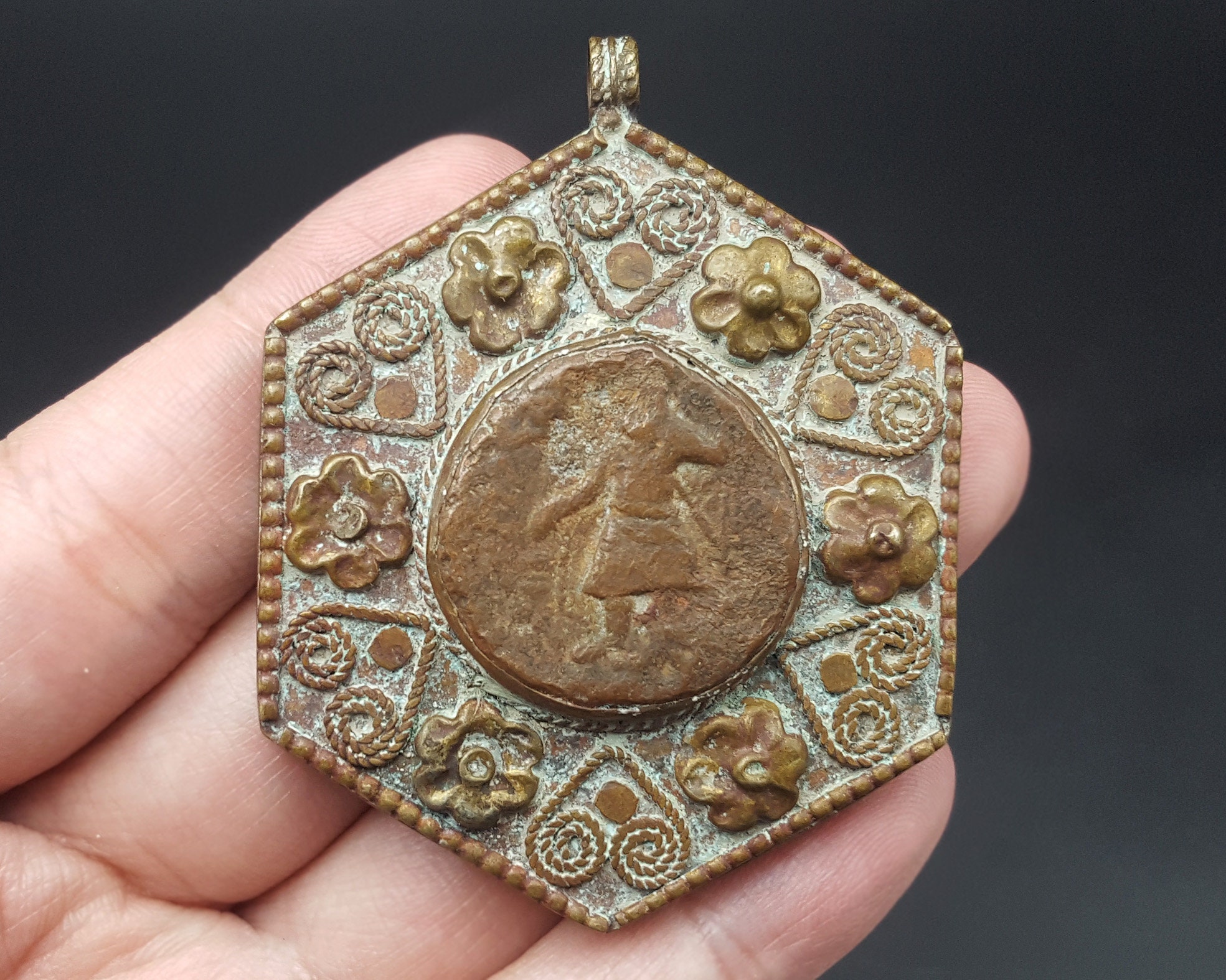 Islamic bronze coin - Etsy 日本