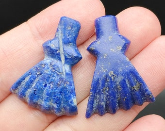 非常に希少なエジプトのファラオの墓のラピスラズリ石彫刻の虎ビーズ