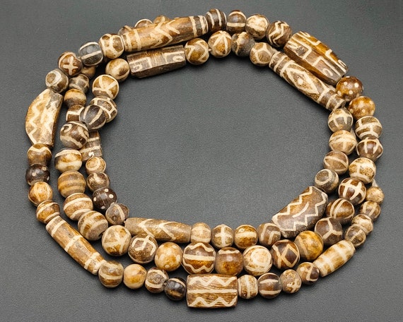 PYU Culture Burmese Pumtek Pattern DESIGN Stripes… - image 1