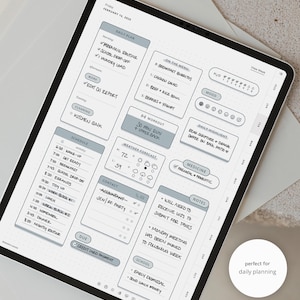 Pu&ograve; includere: Un planner digitale sullo schermo di un tablet con un programma giornaliero, un piano di allenamento, previsioni del tempo e note. Il planner &egrave; progettato per la pianificazione giornaliera e include sezioni per la routine mattutina, il lavoro, le pulizie, il programma, i contatti, le scadenze e le note.