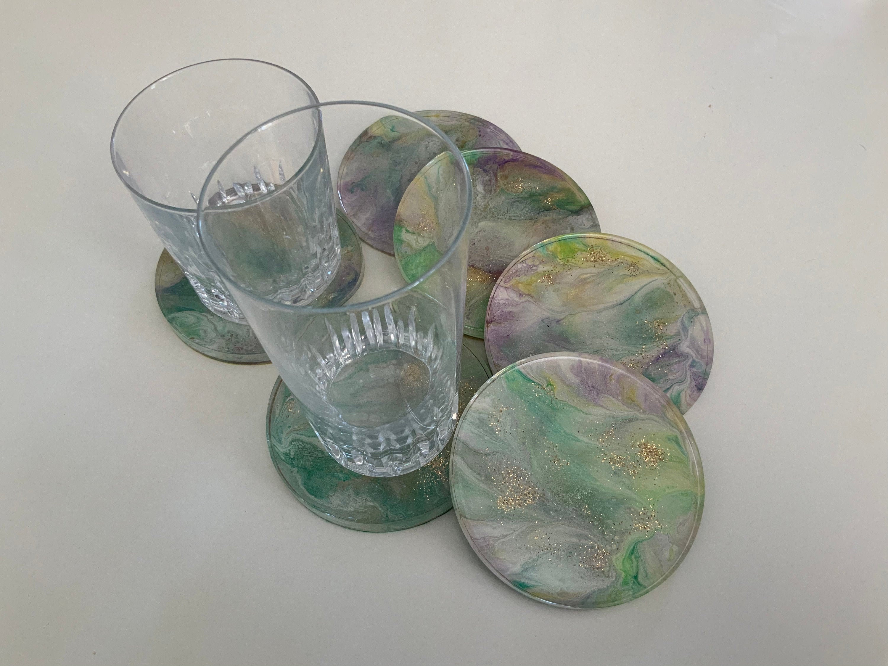 Sous-Verres Peints et Résinés