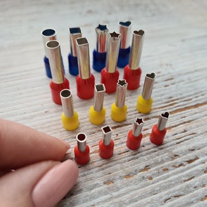 Set med små metallutstickare, 4 eller 16 st - cirkel, hjärta, stjärna, fyrkant (Ø 3 mm, 4 mm, 5 mm och 6 mm). Verktyg för sockerpasta, utstickare för lera.