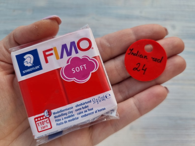 FIMO Soft serie polymeerklei, indisch rood, Nr. 24, 57g 2oz, Ovenhardende polymeer boetseerklei, Basic Fimo Soft kleuren van STAEDTLER afbeelding 1
