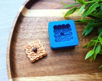 Silicone mold of Biscuit, style 19, ~ 2.4*2.4 cm, H:0.8 cm, Cookie Mold for Clay, UV Resin, Fake Food Crafts, DIY Dessert Mold