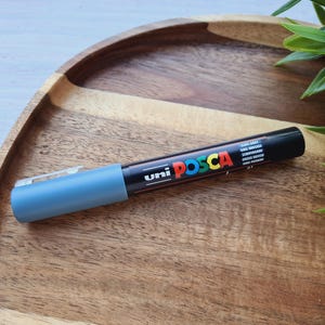 UNI Posca PC-1 M, cinza ardósia (61), Marcador à base de água, Marcador colorido para várias superfícies