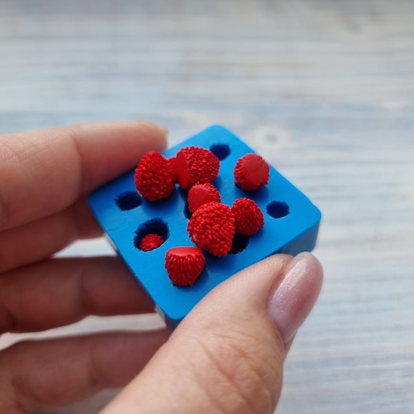 Moule en silicone Mini fraises des bois, 9 pcs., ~ Ø 0,5-1 cm, H: 0,5-0,9 cm, Modeleur pour accessoires, bijoux, Forme pour pâte polymère
