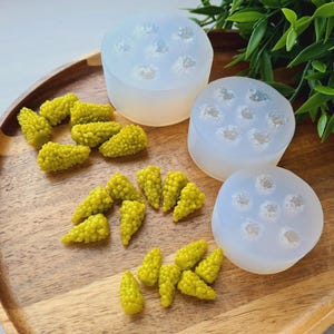 Silicone mold of Bunches of grapes, S, M, L, ~ Ø 1-1.6 cm, H:1.9-2.8 cm, Polymer Clay, UV Resin, Epoxy, Dollhouse Miniatures, Food, Jewelry