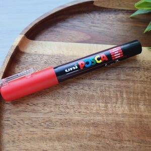 UNI Posca PC-1 M, rosso (15), Pennarello a base d'acqua, Pennarello colorato per varie superfici