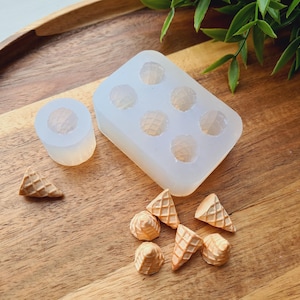 Silicone mold of Ice cream cone, 1:6 scale, style 1, ~ Ø 1.4 cm, H;1.9 cm,, Miniature Food, DIY Dessert Decoration, Cute Candy