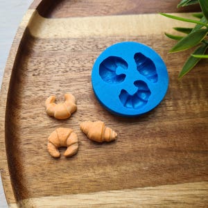 Silicone mold of Croissants, style 4, 3 elements, ~ 1-1.8 cm, H:0.6-0.7 cm, Modeling tool for accessories, Shape for polymer clay