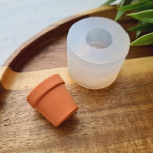 Silicone mold of Flower pot, ~ Ø 1.7 cm, H:0.8 cm, BAKE ONLY in the FORM Modeling tool for accessories, jewelry,decor,Shape for polymer clay