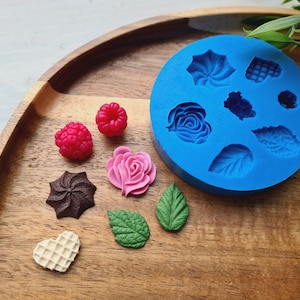 Silicone mold of Sweets and berry mix, 7 elements, ~ 1.2-2 cm, H:0.2-1.2 cm (flower, leaf, berry, cookie, waffle), Modeling tool, home decor