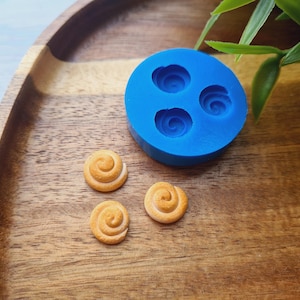 1/6 Silicone mold of Bun, style 2, 3 elements, ~ Ø 1-1.1 cm, H:0.4 cm, Modeling tool for accessories, jewelry, decor, Shape for polymer clay
