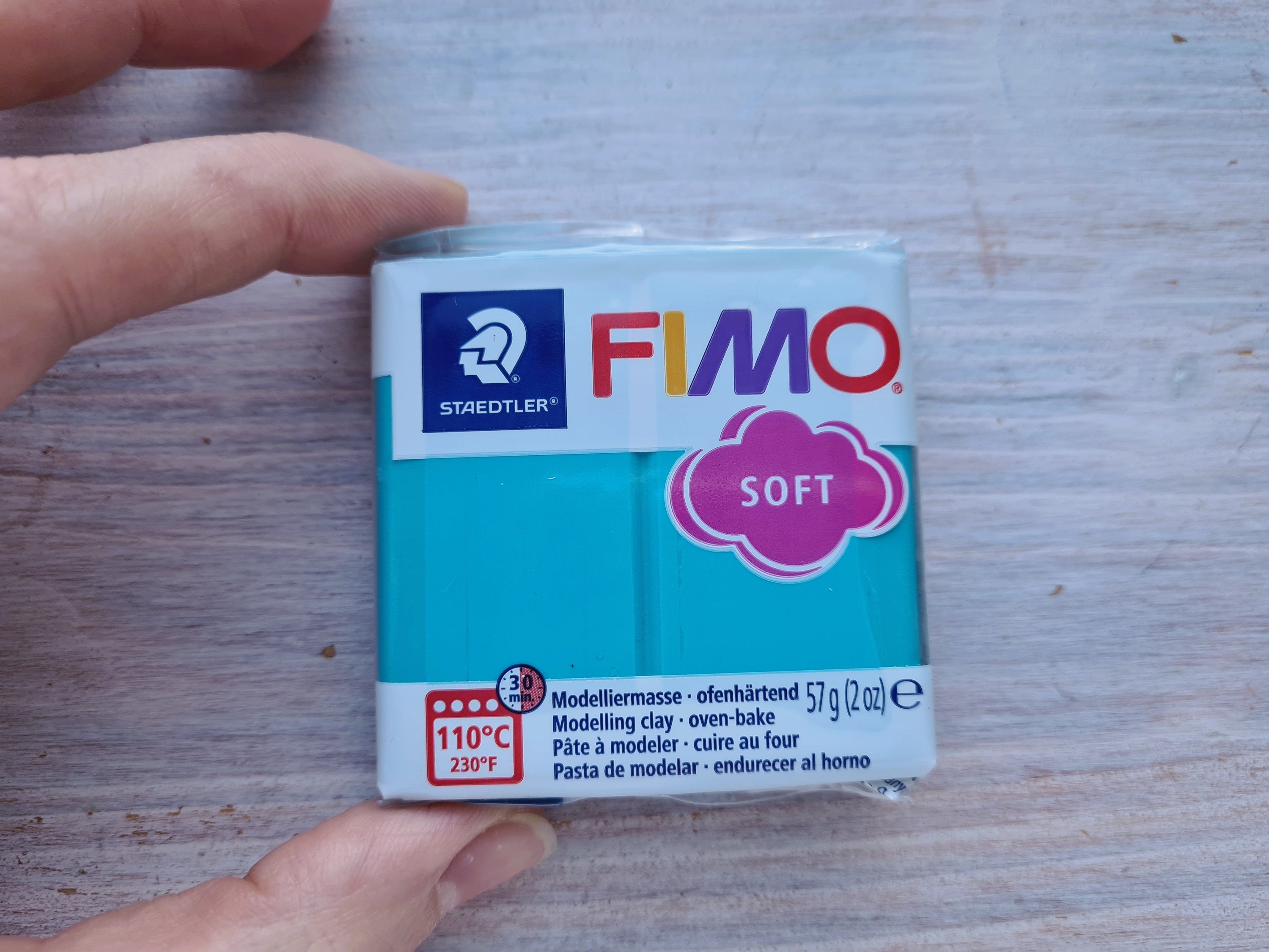 Arcilla polimérica FIMO Soft, rojo navidad, nr. 2P, 57 g 2 oz, arcilla  polimérica para modelar que se endurece al horno, colores Basic Fimo Soft  de STAEDTLER -  España