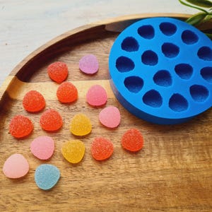 Silicone mold of Sugar candy, style 11, rounded triangle, 15 elements, ~ 1.3cm, H:0.7cm,Modeling tool for accessories,Shape for polymer clay