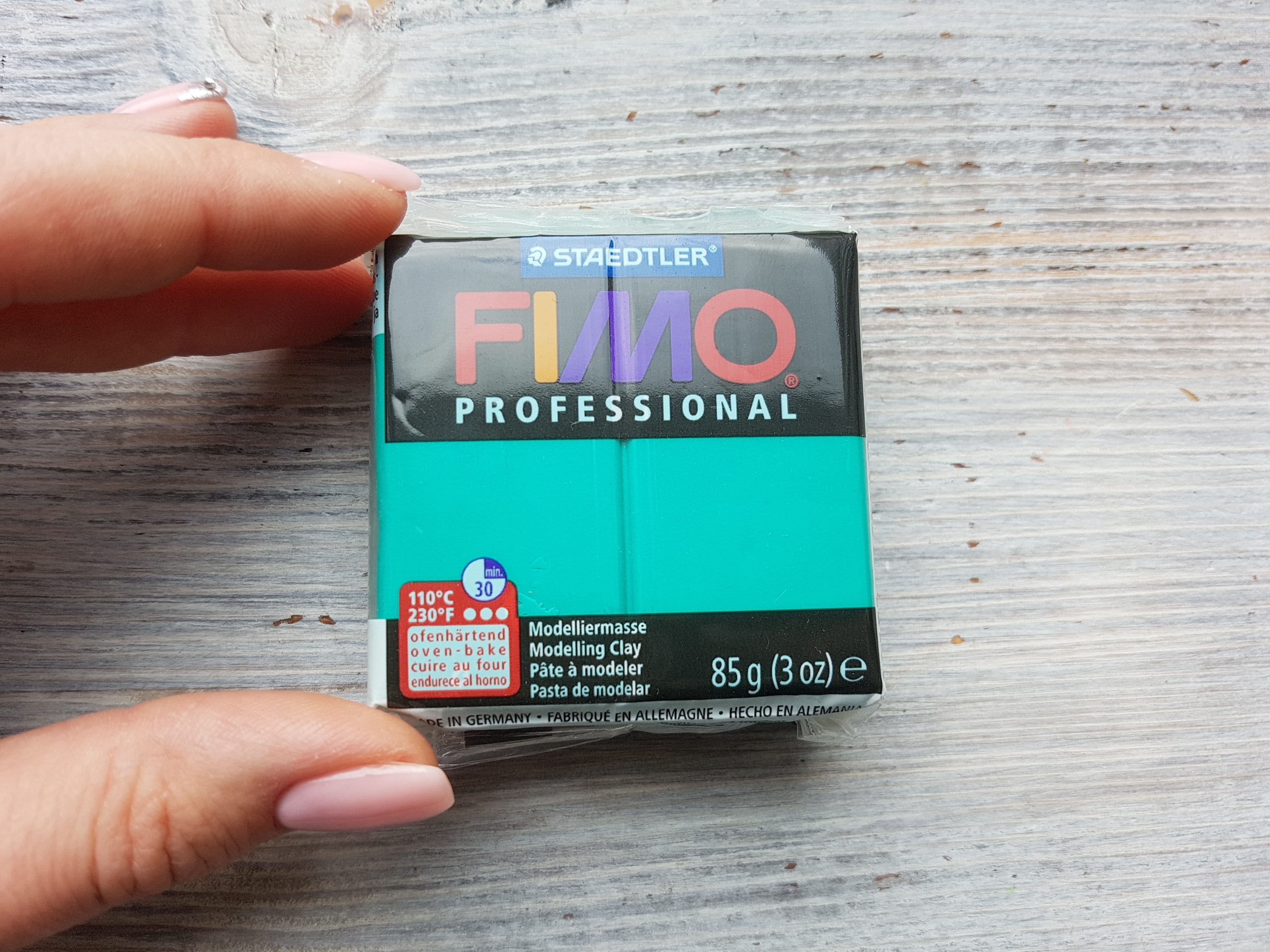 True Red 2 oz - FIMO Professional Modeling Clay