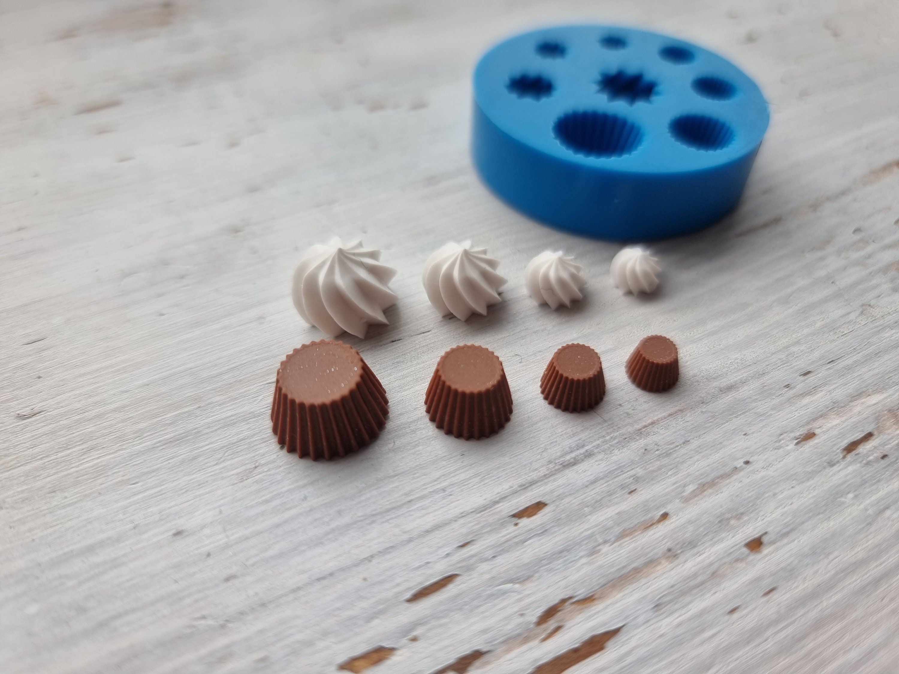 BWB, MINI CUPCAKE CASES MOULD